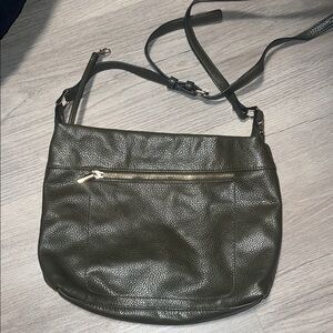 Elegant Dark Green Leather Crossbody Bag